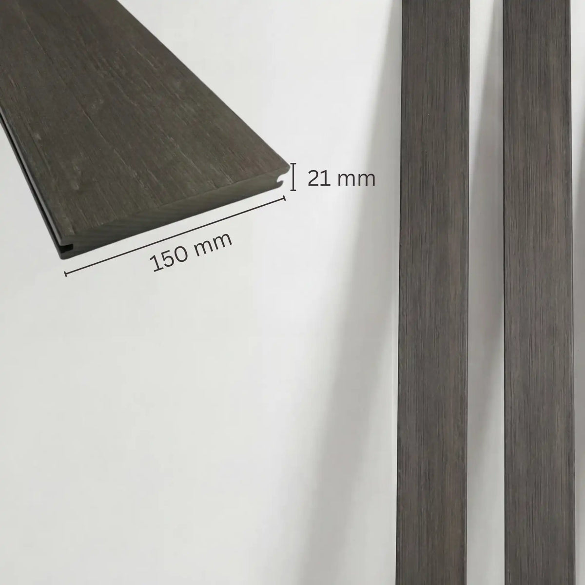 WPC Terrassendiele Massiv Antik Nero