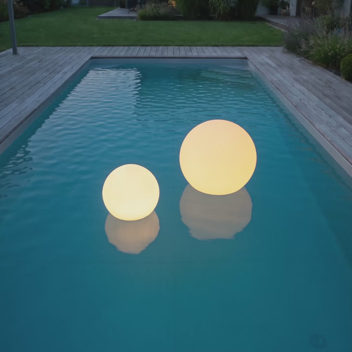 Schwimmende Solar-LED-Gartenleuchte Orb
